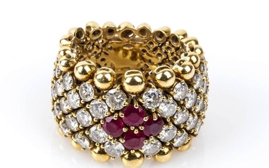 Gold, rubies and diamonds ring 18k yellow gold, stretch band, set with rubies ca. 1.00...