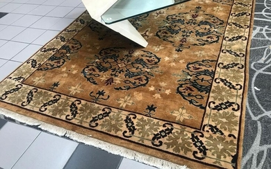 Indo Â¬â€ Chinese Carpet