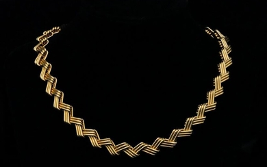 Italian 14K Yellow Gold 17" Ribbed V-Chain Necklace