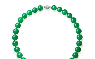 Jadeite Bead and Diamond Necklace, Clasp by Cartier | 天然翡翠珠 項鏈 配 卡地亞鑽石鏈扣