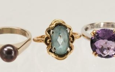 (Lot of 5) Multi-stone, gold rings