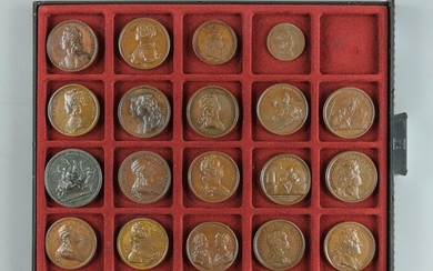 Louis XIV (Mauger), Louis XV, Louis XVI et Marie-Antoinette. Lot de 19 médailles en bronze...