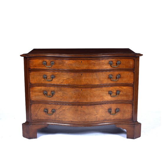 Mahogany serpentine chest of drawers