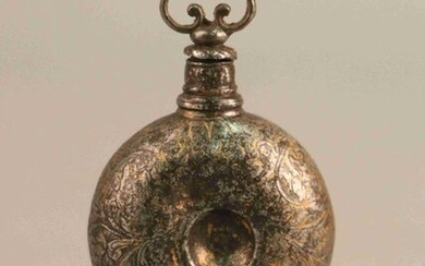 PULVERIN or lenticular perfume bottle on iron pedestal damascened with flowers. 17th century. (Shock) Height: 8.2 cm