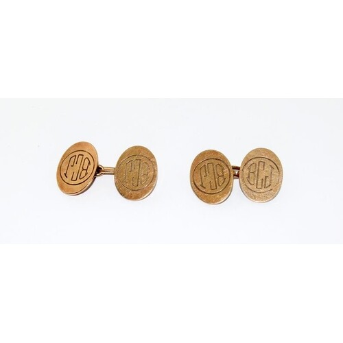 Pair of 9ct gold gents cuff links presented to Captain Sykes...