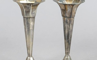 Pair of trumpet vases, England, 1917, maker's mark James Deakin & Sons, Sheffield, sterling silver