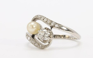 Platinum Pearl and Diamond Ring