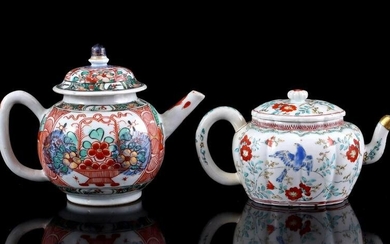 Porcelain teapot with Amsterdam fur decor