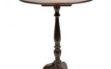 Queen Anne Style Tilt Top Mahogany Oval Stand on Three Legs. Ca. 1940, H 24" W 12" L 18"