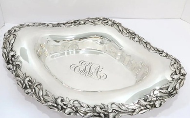 REED & BARTON STERLING SILVER ANTIQUE IRIS SERVING BOWL / CENTERPIECE 19.25 INCHES