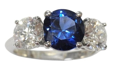 Tiffany & Co. Platinum 2.65ct Sapphire Ring w/ 1.18ct & 1.15ct Fine Diamond Sides w/ Box & Papers