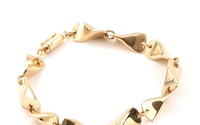 Tove & Edvard Kindt-Larsen: An 18k gold bracelet. Design no. 1104A. George Jensen. L. 21 cm.