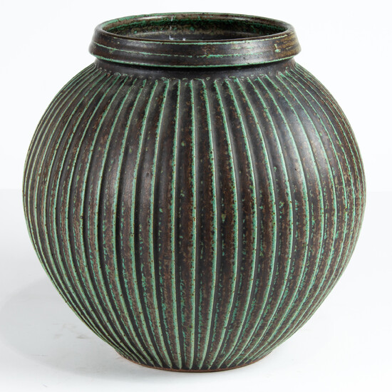 (lot of 2) Ed Thompson studio pottery vase and glass bottle