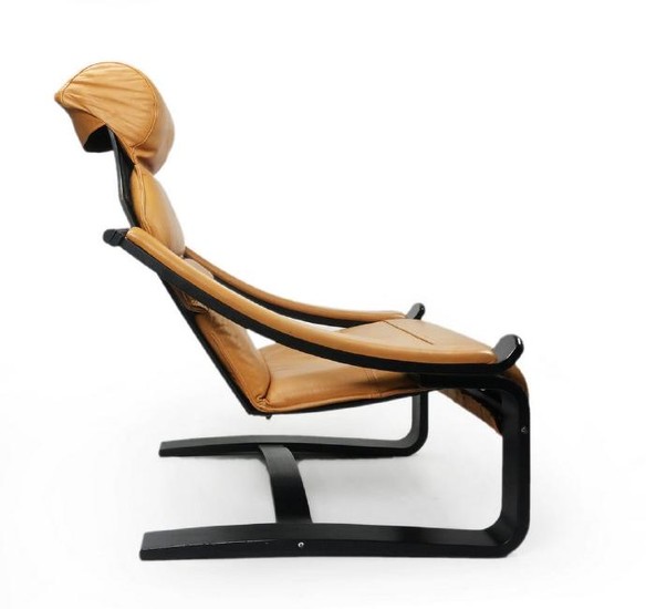 Leather cantilevered lounge chair by Scanform