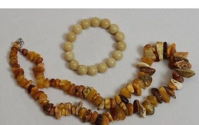 101 g. Natural Baltic amber set necklace bracelet