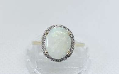 14 kt. Gold - Ring - 2.10 ct Opal - Diamond