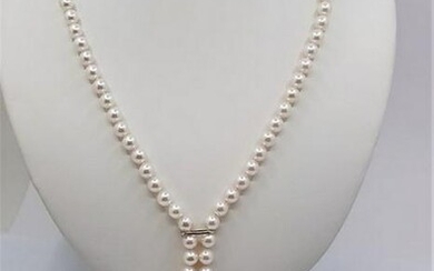 14 kt. White Gold - Top grade 6x7mm Akoya Pearls