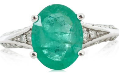 14K WHITE GOLD, EMERALD AND DIAMOND RING