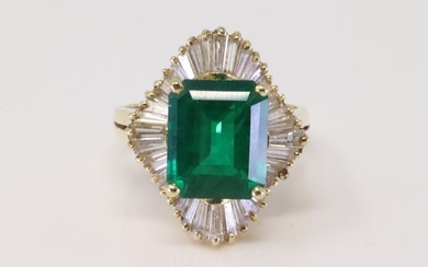 14Kt Yellow Gold Emerald / Diamond Ring.