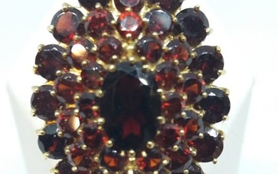 18 kt. Gold - Ring Garnet