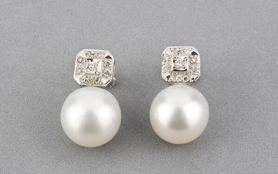 18 kt. South sea pearls, White gold, 11.00 mm - Earrings - 0.35 ct Diamond