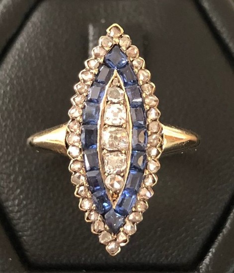 18 kt. Yellow gold - Marquise ring - 0.57 ct - 0.48 ct. Calibrated Ceylon Sapphires