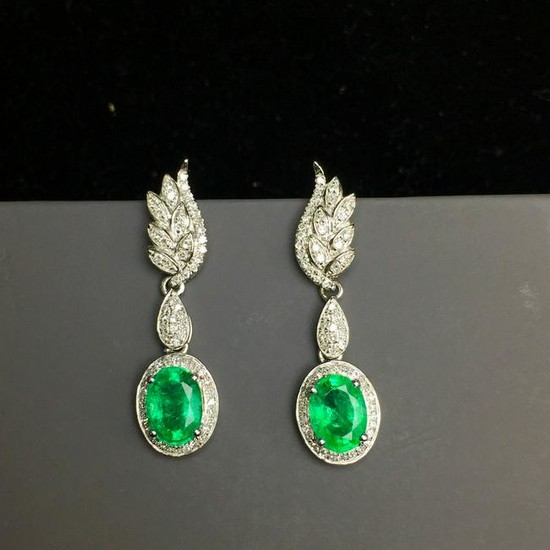 18K White Gold Emerald Diamond Earrings / Retro