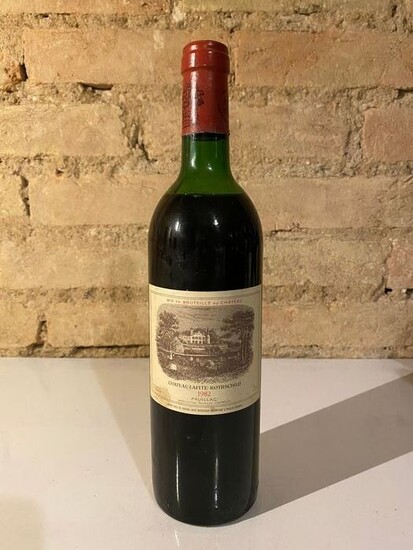 1982 Chateau Lafite Rothschild - Pauillac 1er Grand Cru Classé - 1 Bottle (0.75L)
