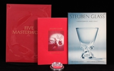 STEUBEN FLEUR DE LIS GLASS PAPERWEIGHT BOOKS PCS 3.5 DIA 2.25