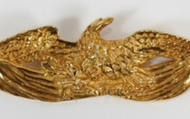 18KT YELLOW GOLD EAGLE PIN 2.25 T.W. 26 GR