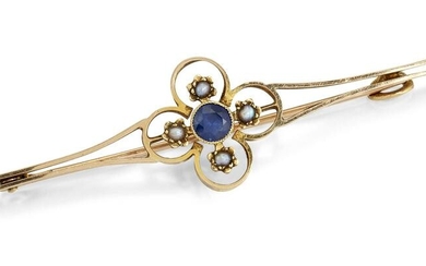 A 15CT SAPPHIRE AND SEED PEARL BAR BROOCH, the central
