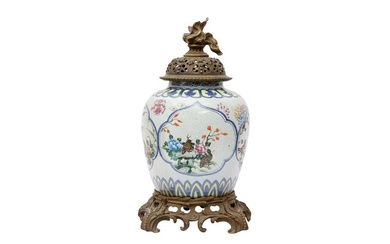 A CHINESE BRONZE-MOUNTED FAMILLE-ROSE JAR 民國時期 粉彩花鳥罐
