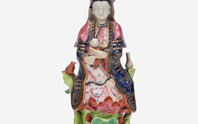A Chinese export porcelain famille rose-decorated figure of Guanyin and child 粉彩出口瓷观音送子 Qing Dynasty 清