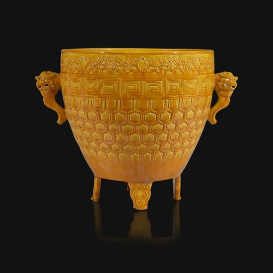 A Chinese yellow-glazed archaistic vessel, Xing Guangxu
