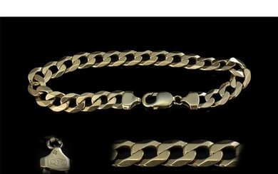 A Fine 9ct Gold Curb Link Bracelet with Lobster Claw Clasp -...