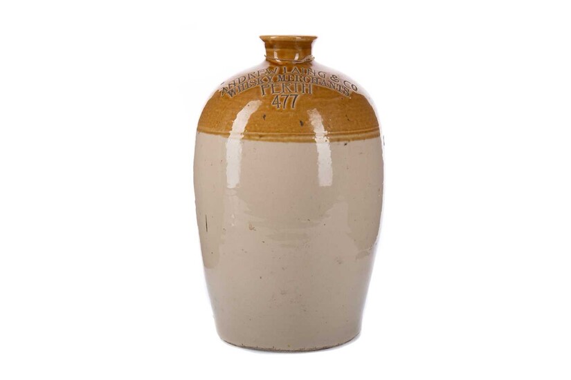 A LATE 19TH/EARLY 20TH CENTURY STONEWARE JAR