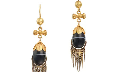 A PAIR OF ANTIQUE BANDED AGATE TASSEL DROP EARRING ...