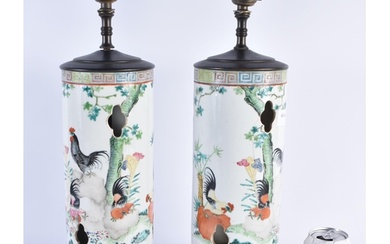 A PAIR OF EARLY 20TH CENTURY CHINESE FAMILLE ROSE PORCELAIN ...