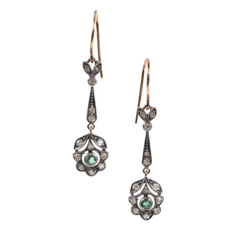A PAIR OF EDWARDIAN DIAMOND AND EMERALD CHANDELIER EARRINGS ...