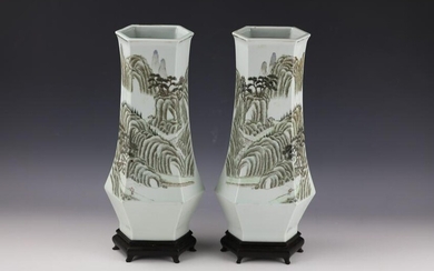 A Pair of Qianjiangcai Hexagon Porcelain Vase w Base