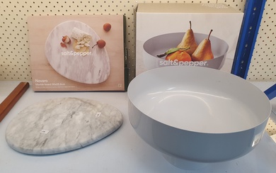 A 'SALT & PEPPER' MARBLE BOARD AND FOOTED BOWL
