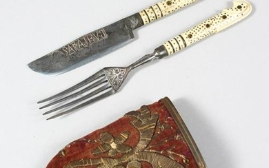 A SET OF 19TH CENTURY OTTOMAN KNIFE AND FORK IN A