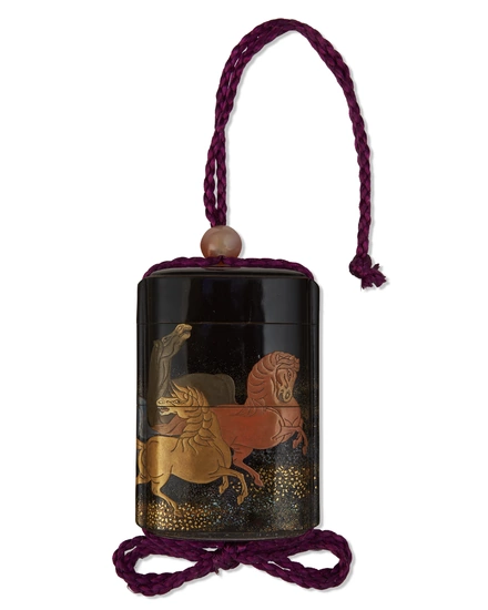A TWO-CASE LACQUER INRO WITH DESIGN OF HORSES MEIJI PERIOD (LATE 19TH CENTURY)