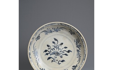 A VIETNAMESE BLUE AND WHITE PORCELAIN DISH, 15TH CENTURY. A ...