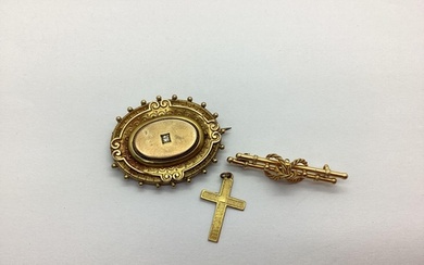 A Victorian Diamond Set Oval Locket Back Brooch, (lacking gl...