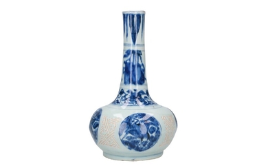 (-), A blue and white porcelain vase, decorated...