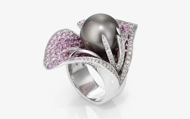 A ring with pink sapphires, brilliant-cut diamonds and a Tahitian cultured pearl - Nuremberg, Juwelier SCHOTT
