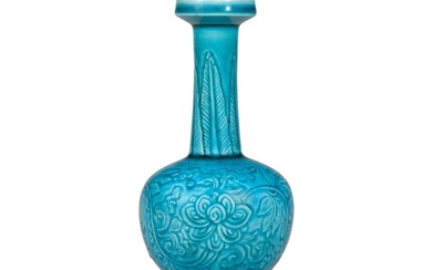 A turquoise-glazed vase Qing dynasty, 18th century | 清十八世紀 孔雀藍釉刻纏枝蓮紋小瓶