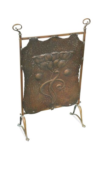 An Arts & Crafts copper fire screen