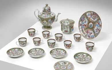 Arte Cinese A Canton porcelain tea set China, Qing